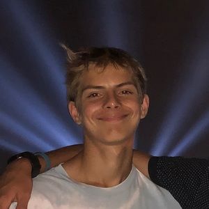 Meet your Posher, Lucas